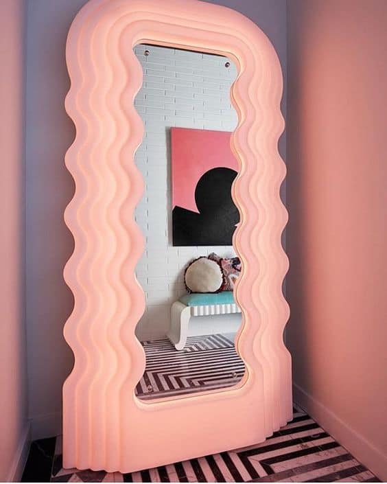 Miroir/lampe Ultragragola de Ettore Sottsass